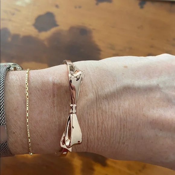 NWT Kate Spade rose gold bow bracelet bangle preppy OS - Picture 3 of 8